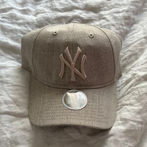 9twenty NY linen hat
